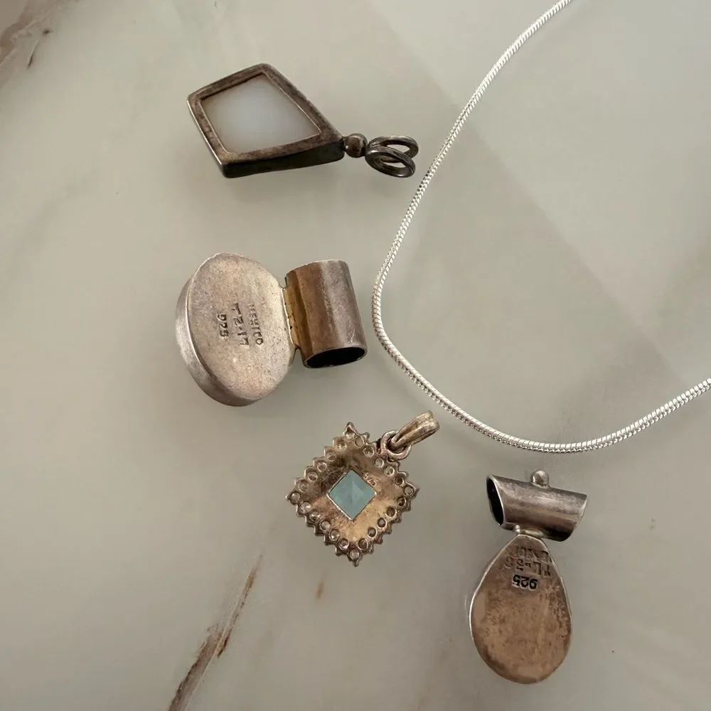 Necklace pendant bundle - Picture 3 of 3